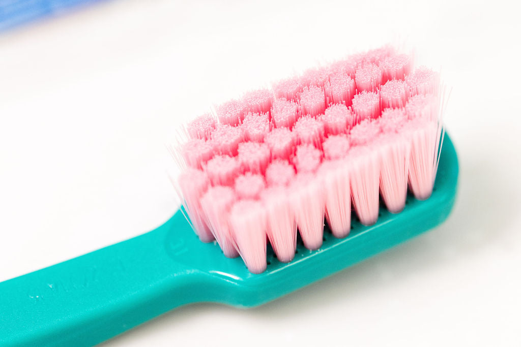 Toothbrush Velvet 12460 by Curaprox