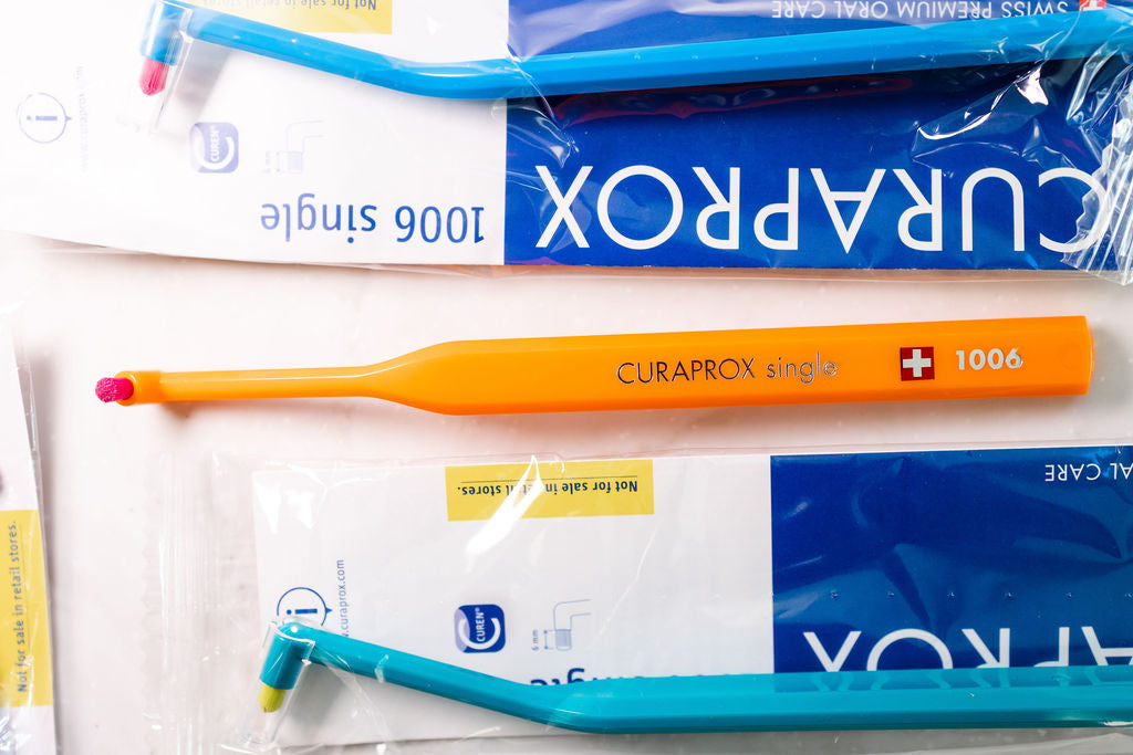 Floss Aid CS 1009 SINGLE by CURAPROX