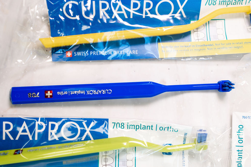 Floss Aid 708 Implant / Ortho by CURAPROX