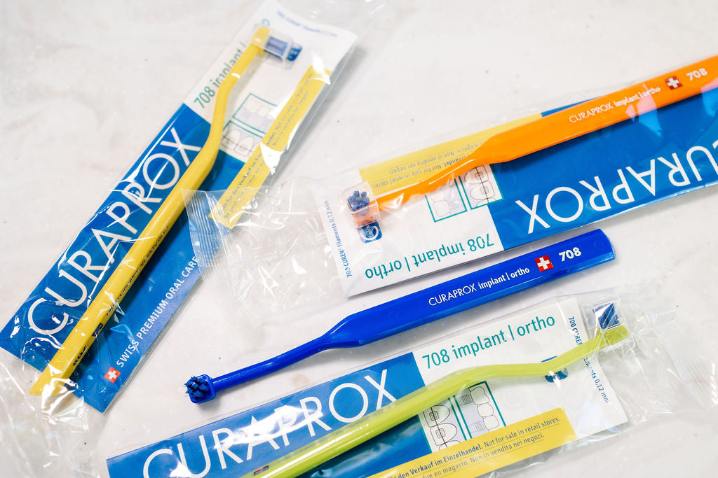 Floss Aid 708 Implant / Ortho by CURAPROX