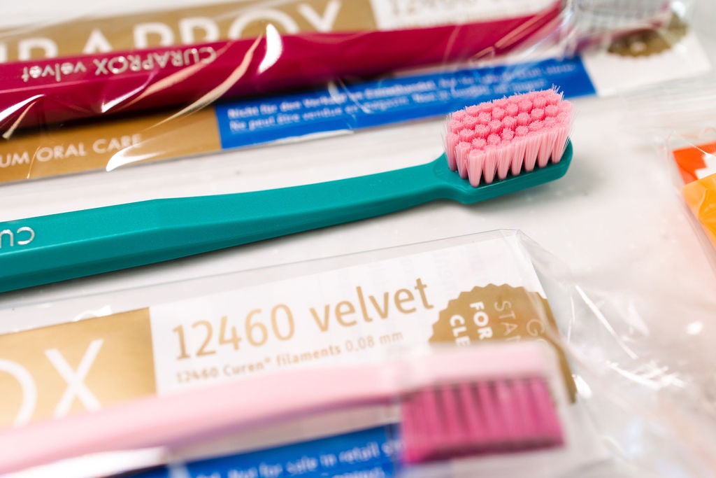 Toothbrush Velvet 12460 by Curaprox